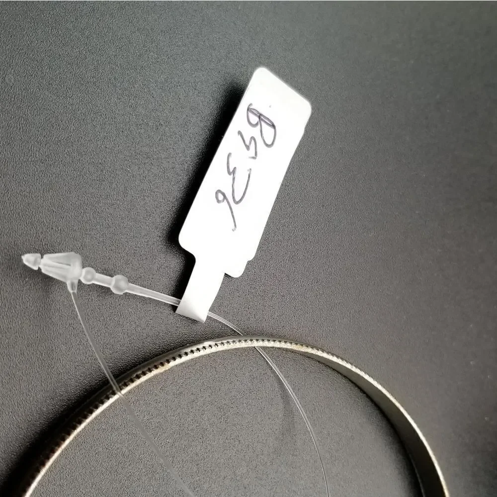 Silver tone framed bracelet B936
